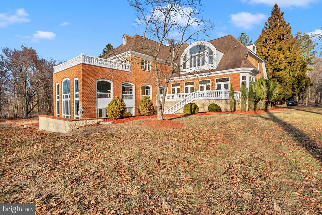 11501 RIVERVIEW ROAD