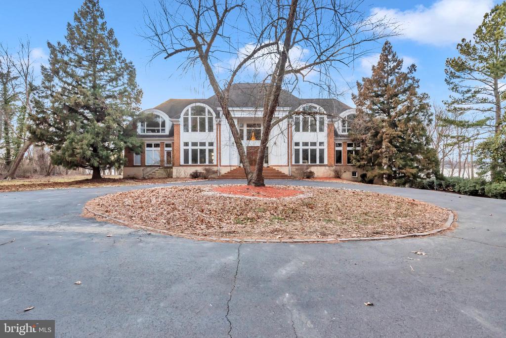 11501 RIVERVIEW ROAD