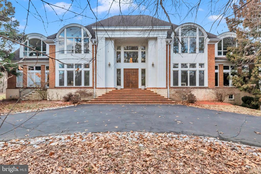 11501 RIVERVIEW ROAD