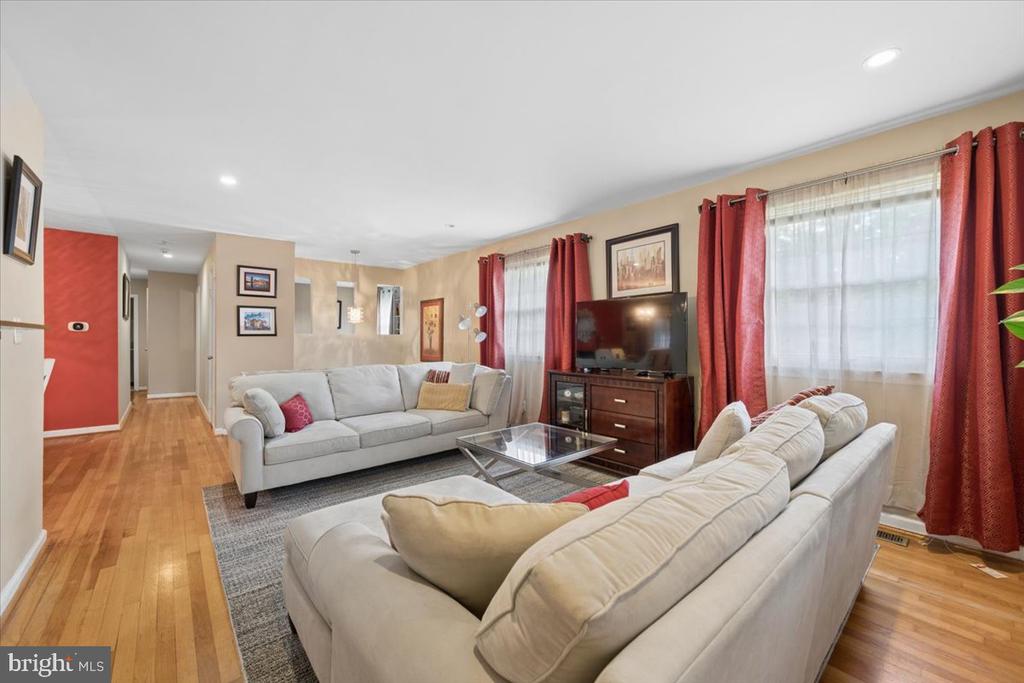 15 HERRINGTON DRIVE