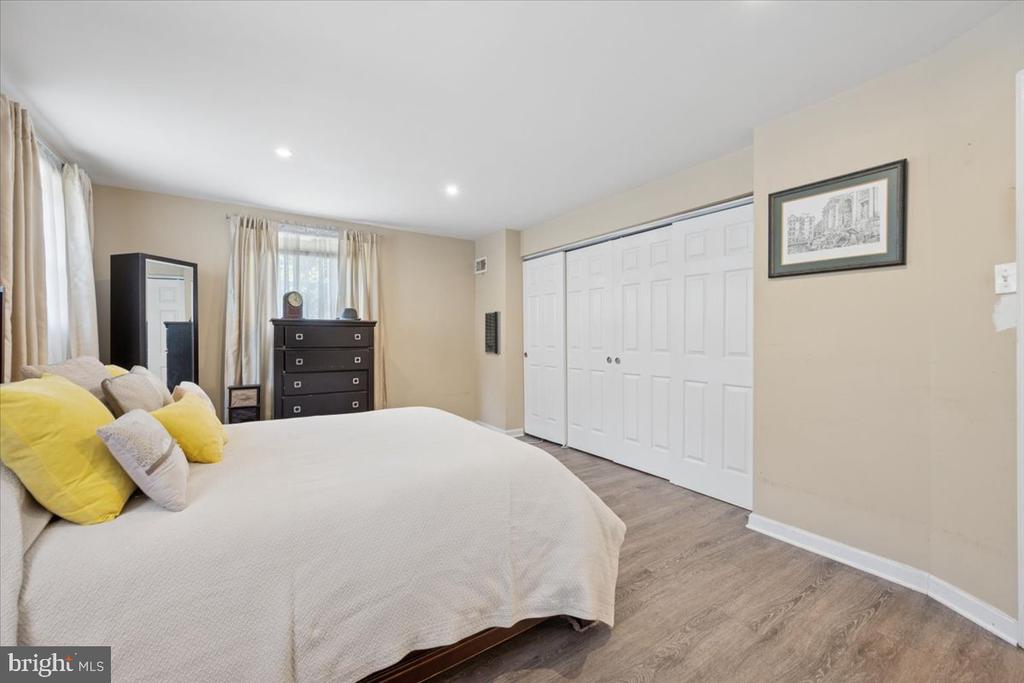 15 HERRINGTON DRIVE
