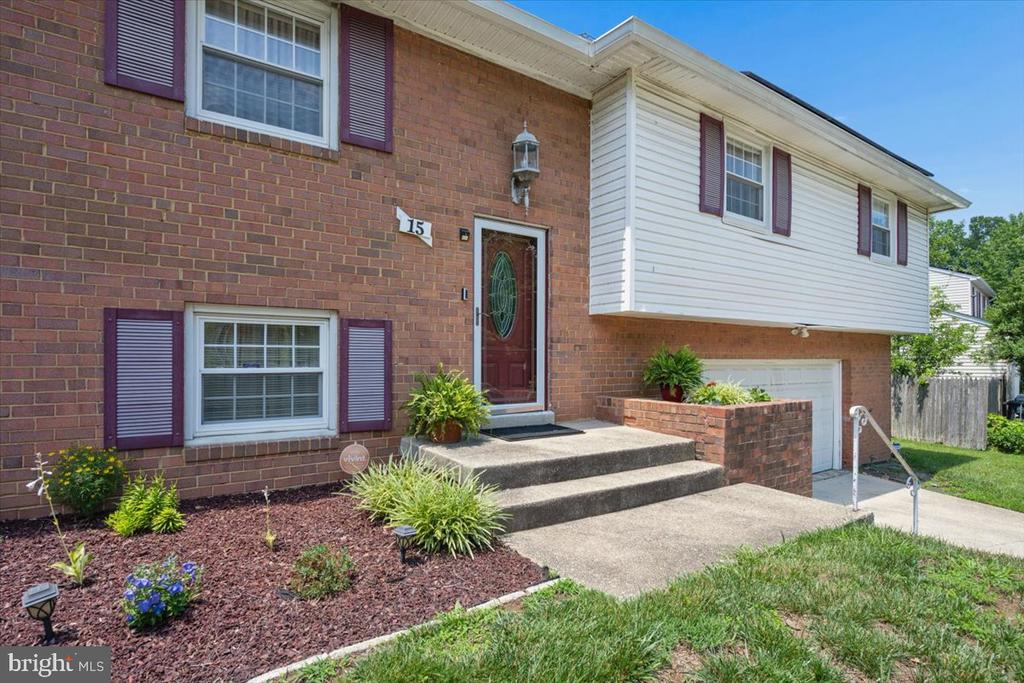 15 HERRINGTON DRIVE