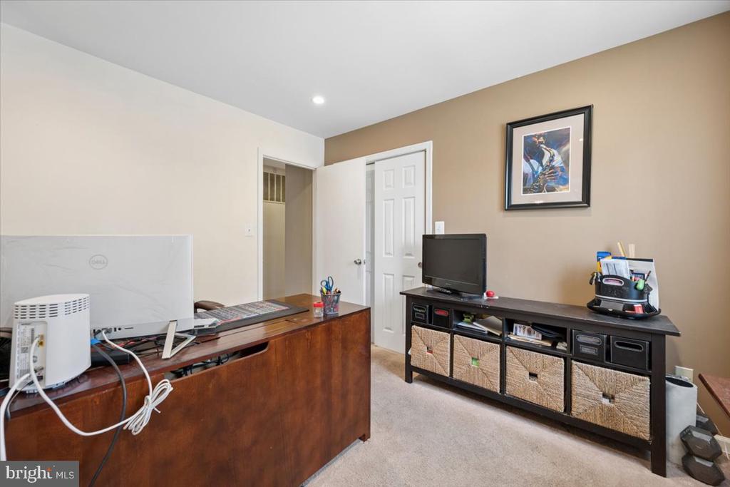 15 HERRINGTON DRIVE