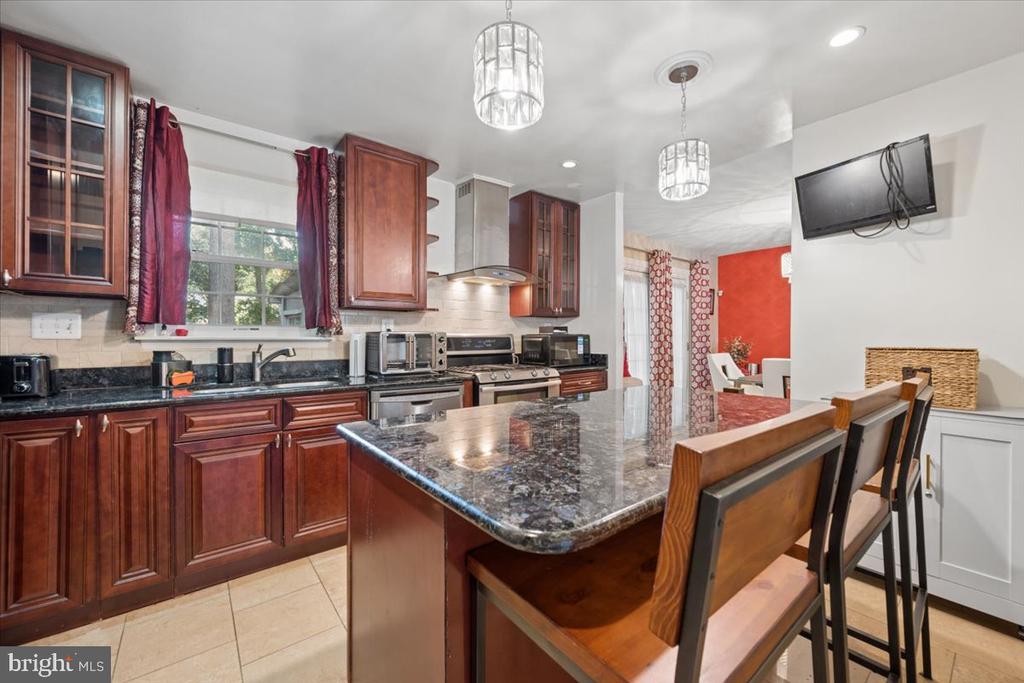 15 HERRINGTON DRIVE