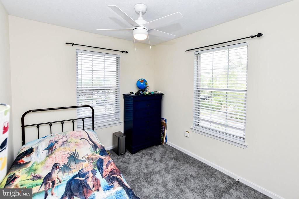 1401 DEEP GORGE COURT