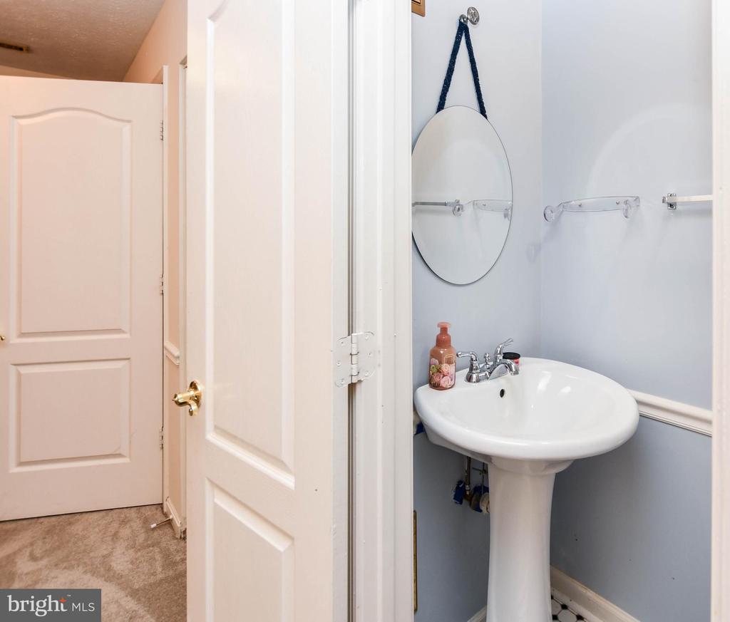 1401 DEEP GORGE COURT
