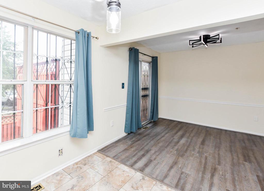 1401 DEEP GORGE COURT