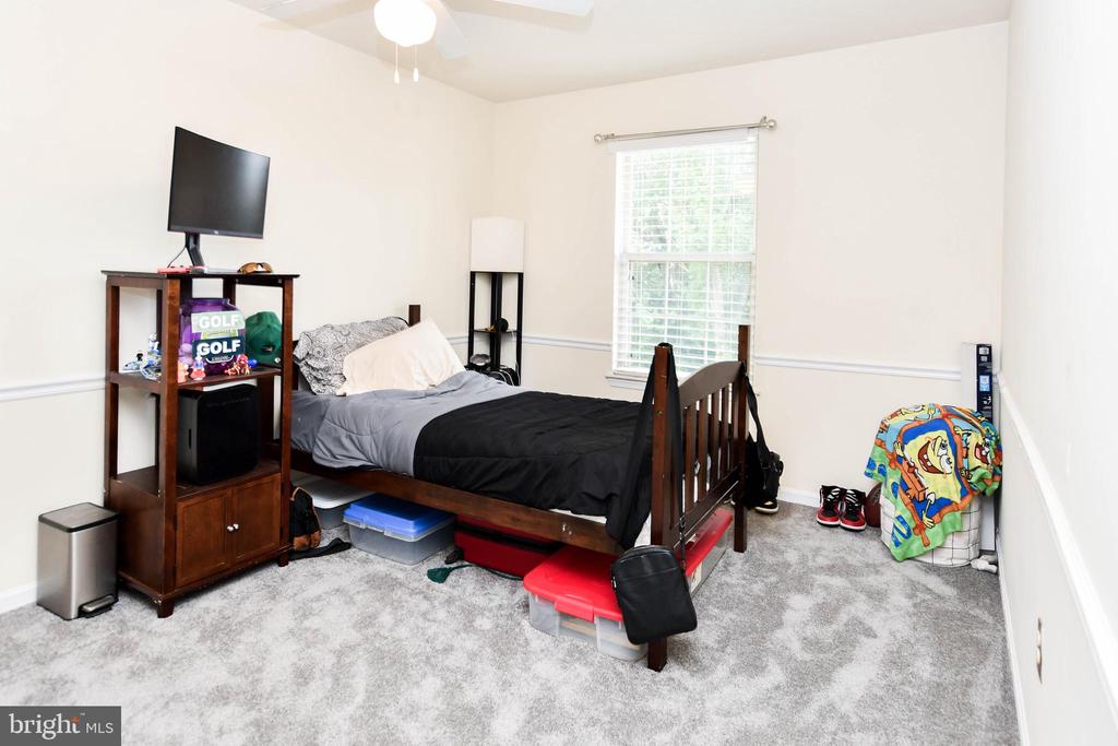 1401 DEEP GORGE COURT