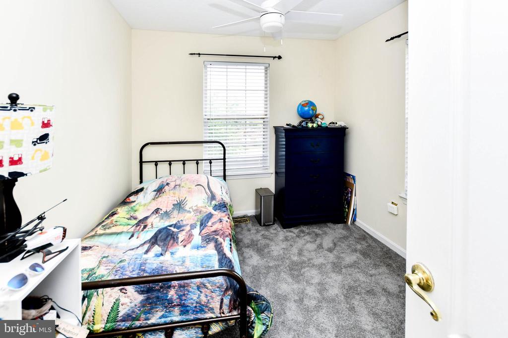 1401 DEEP GORGE COURT