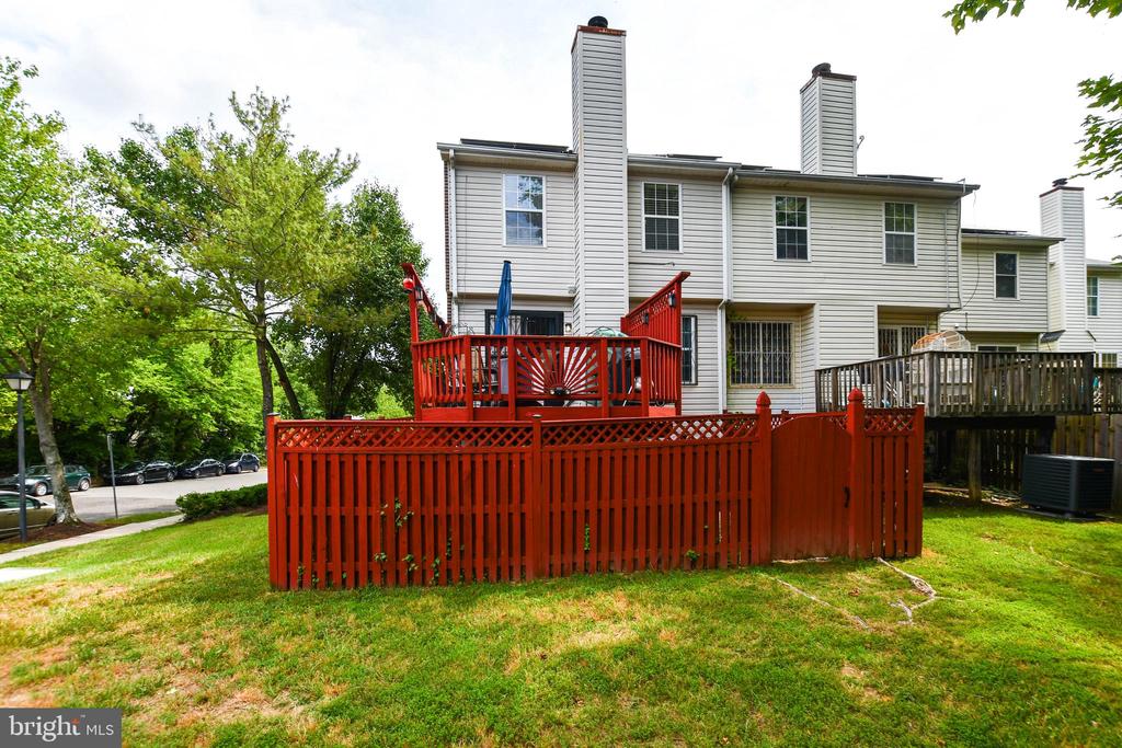 1401 DEEP GORGE COURT