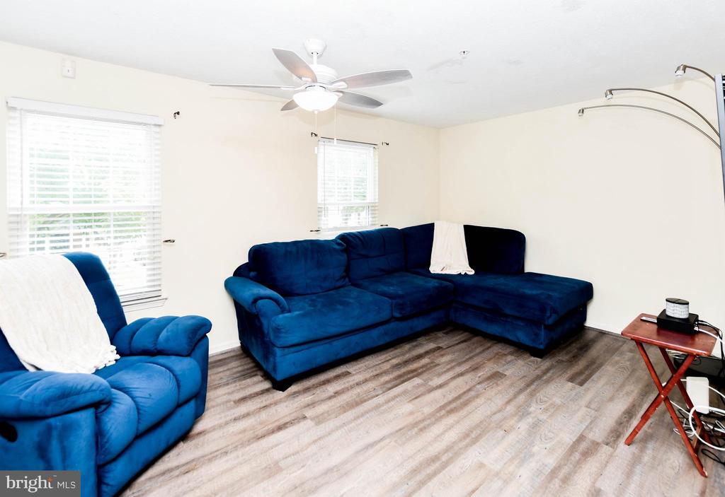 1401 DEEP GORGE COURT