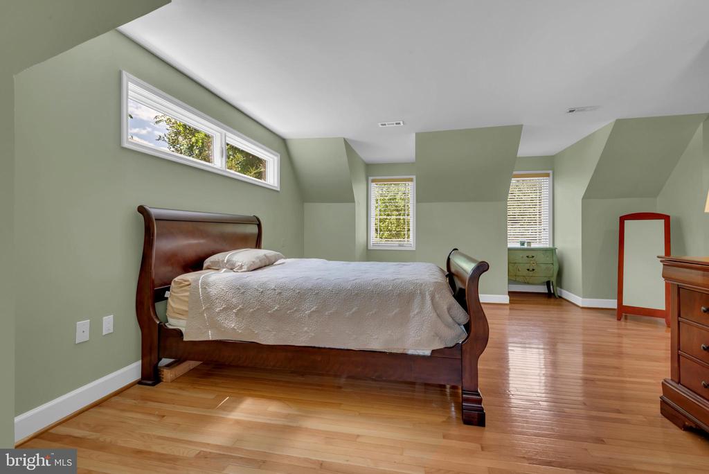 12602 TARTAN LANE