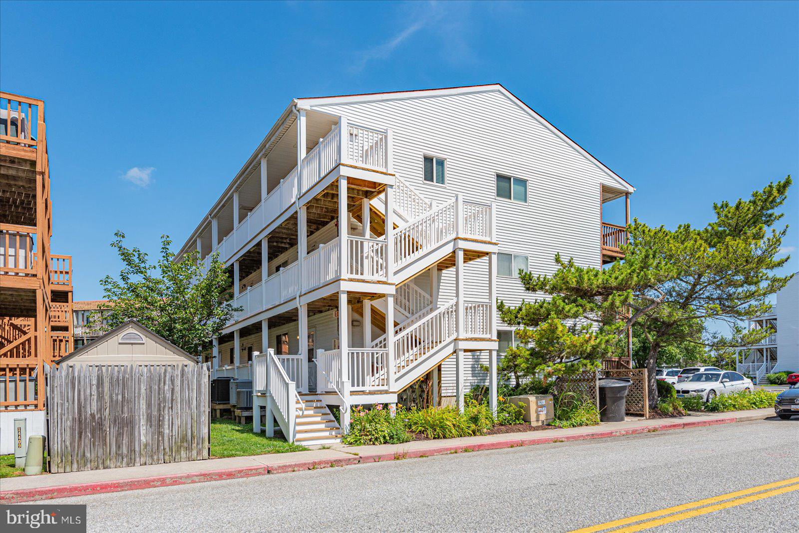 14411 TUNNEL AVENUE 303