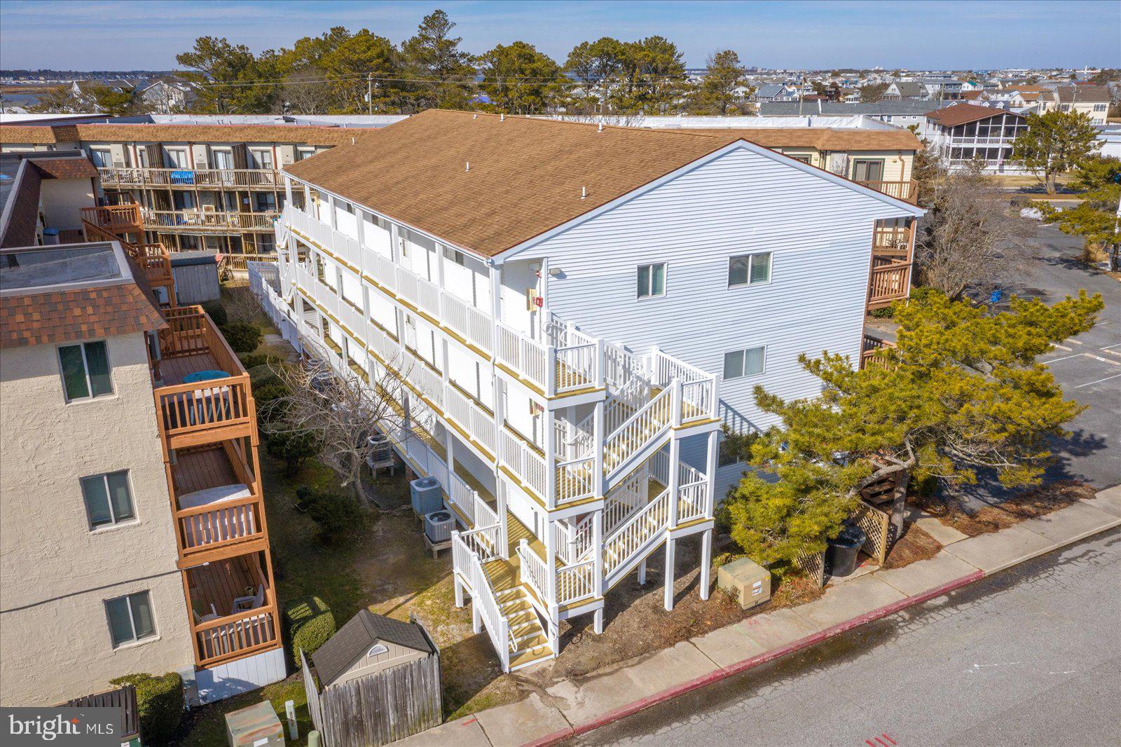 14411 TUNNEL AVENUE 303
