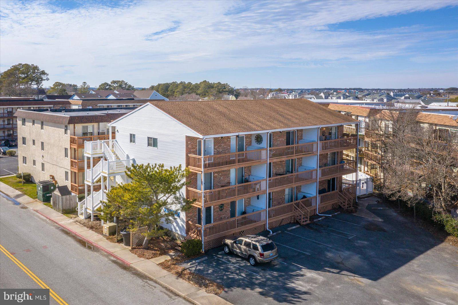 14411 TUNNEL AVENUE 303