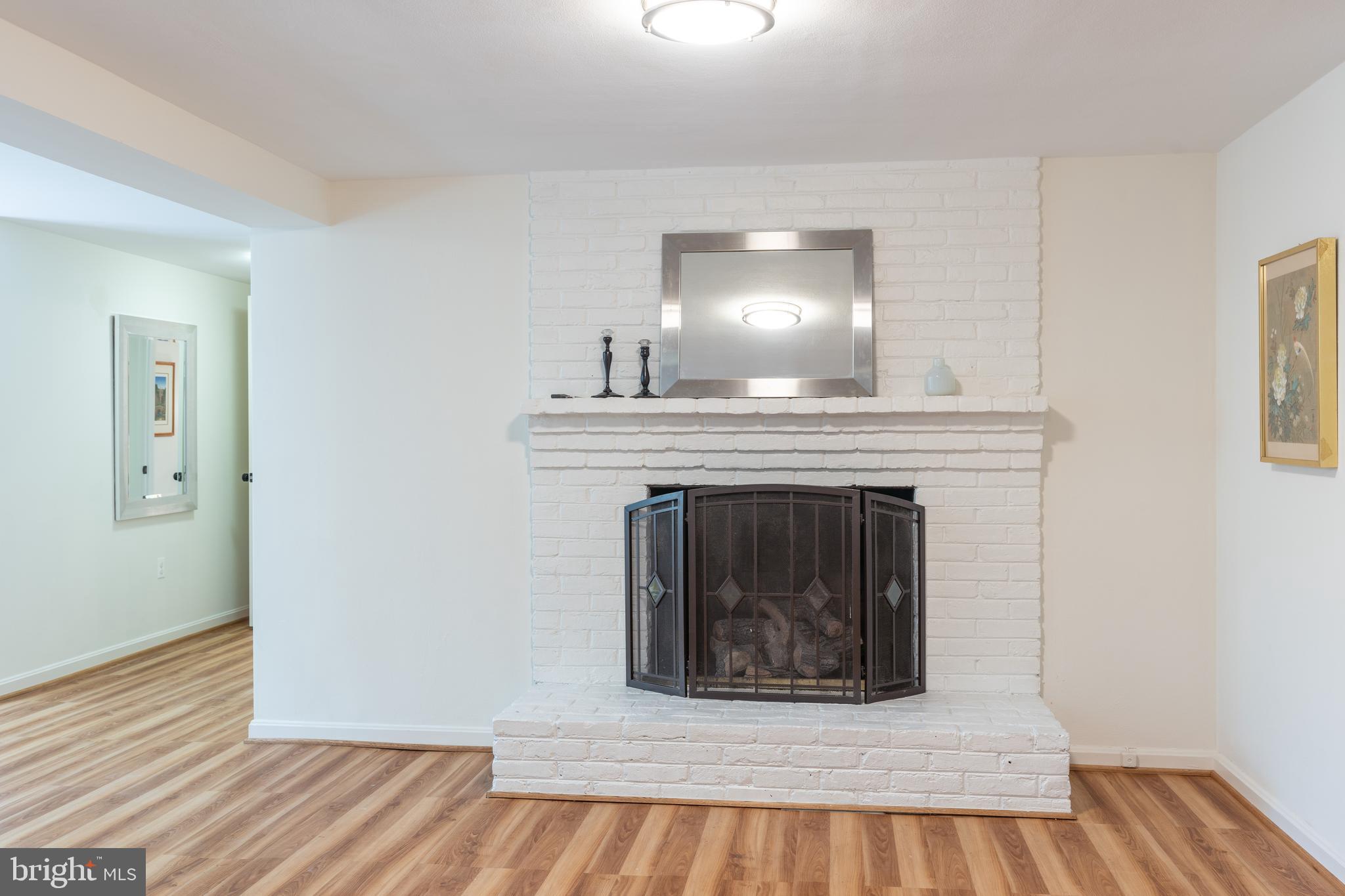 3450 N VENICE STREET