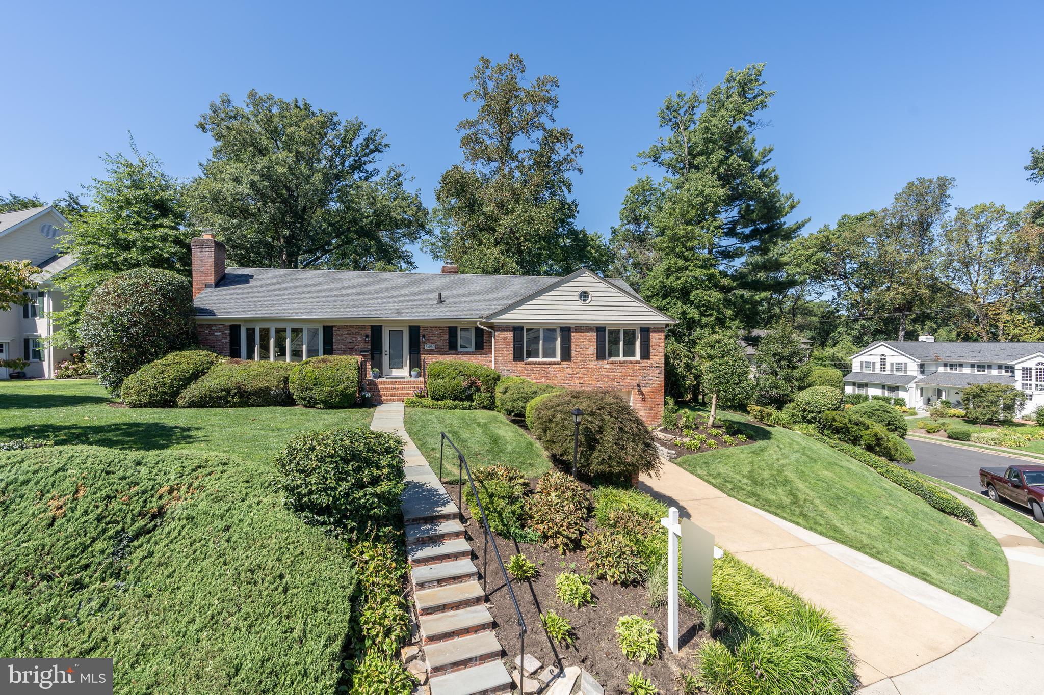 3450 N VENICE STREET