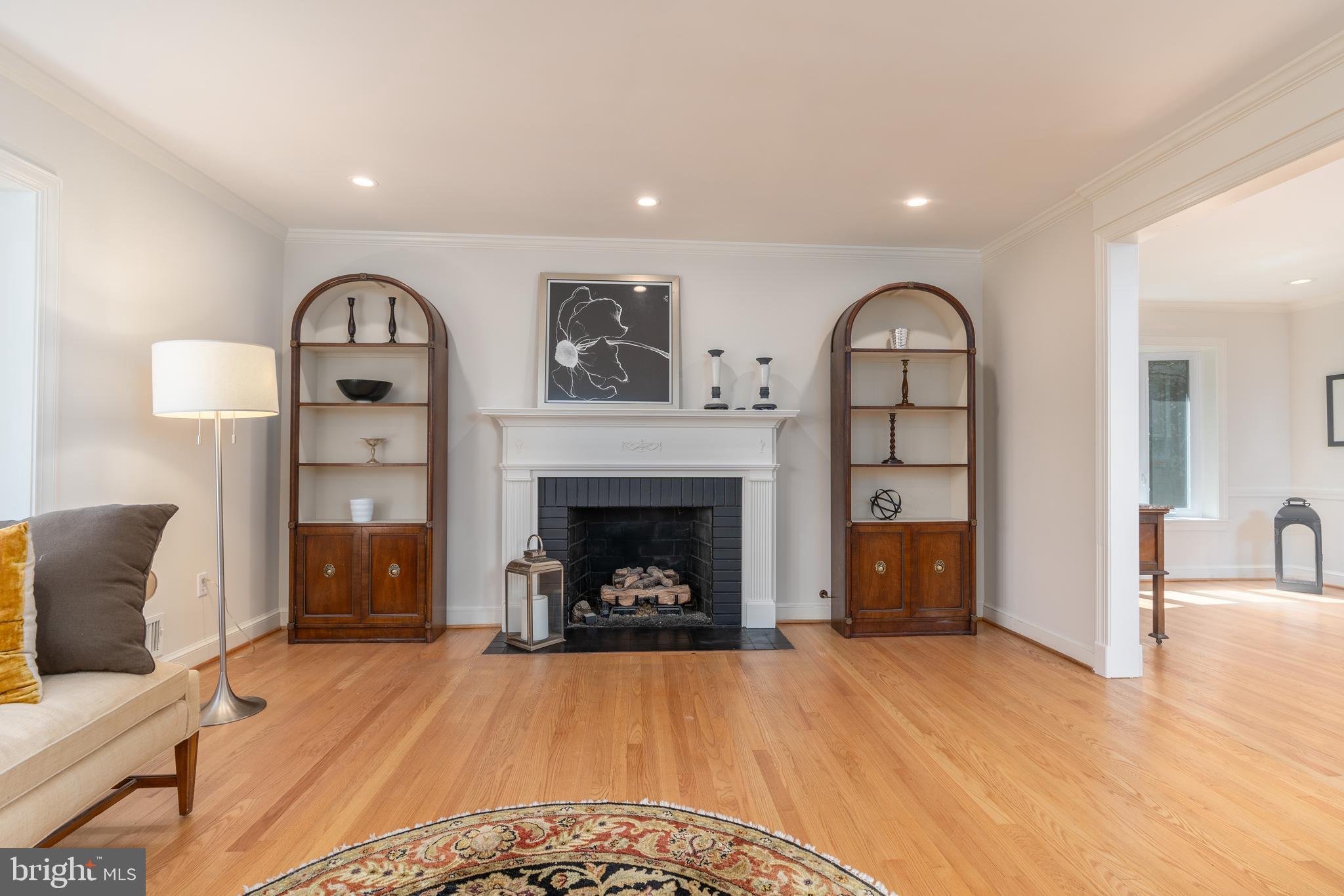 3450 N VENICE STREET