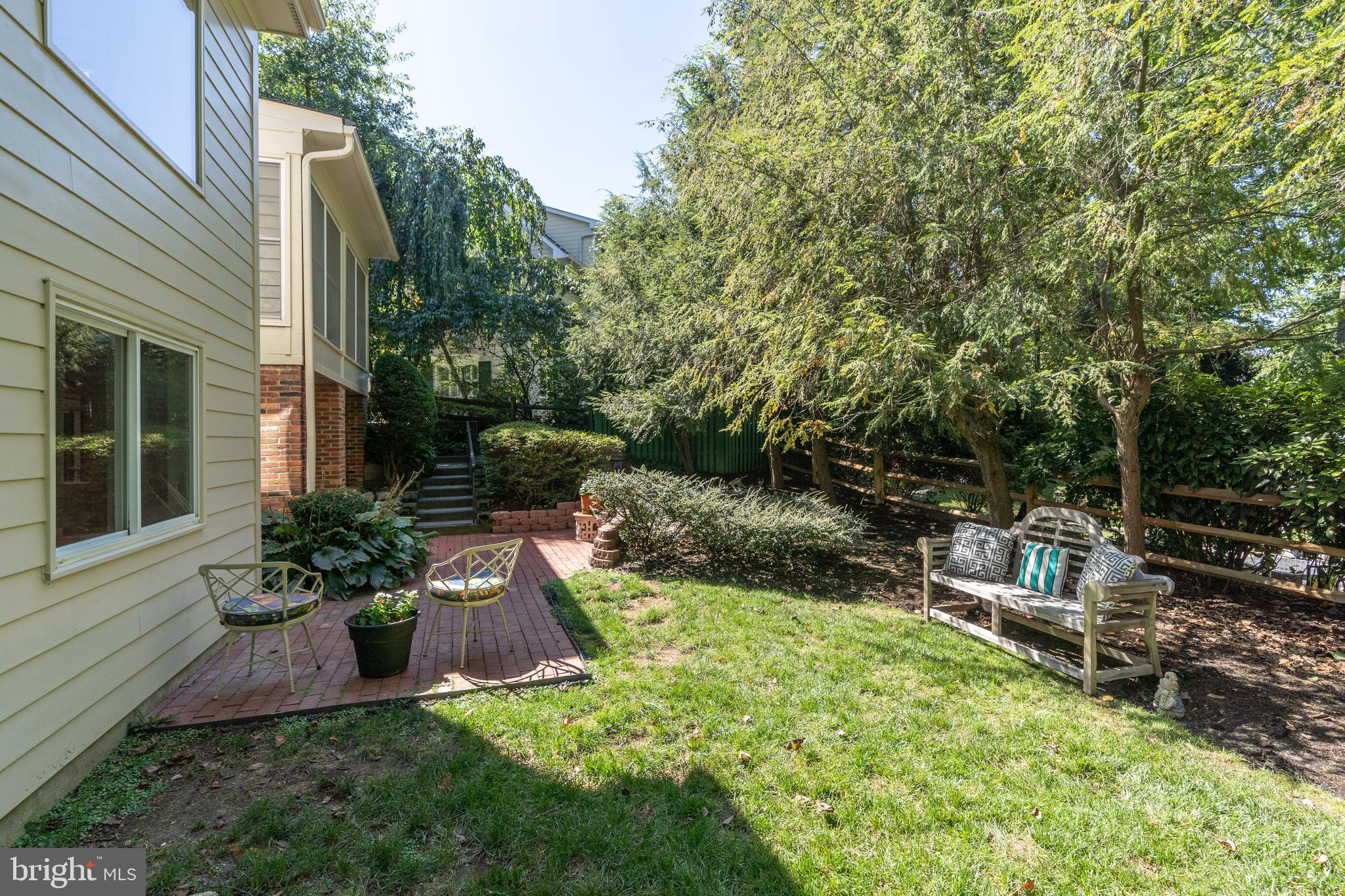 3450 N VENICE STREET