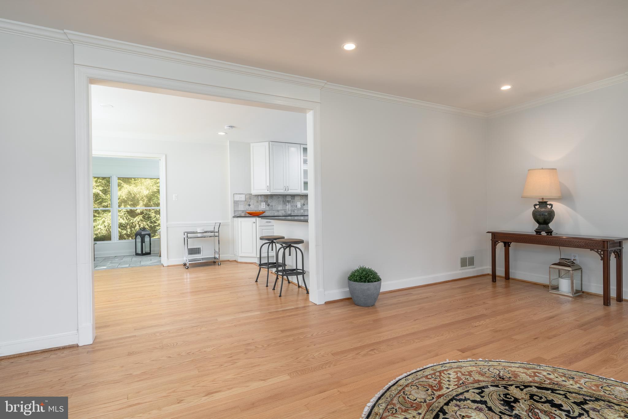 3450 N VENICE STREET