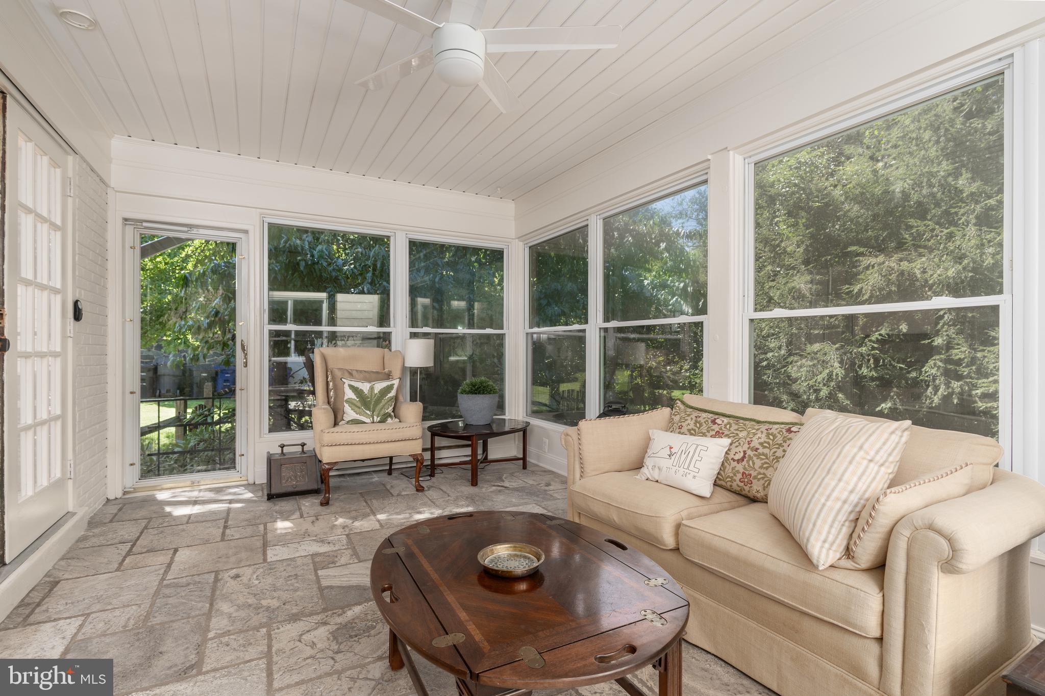 3450 N VENICE STREET