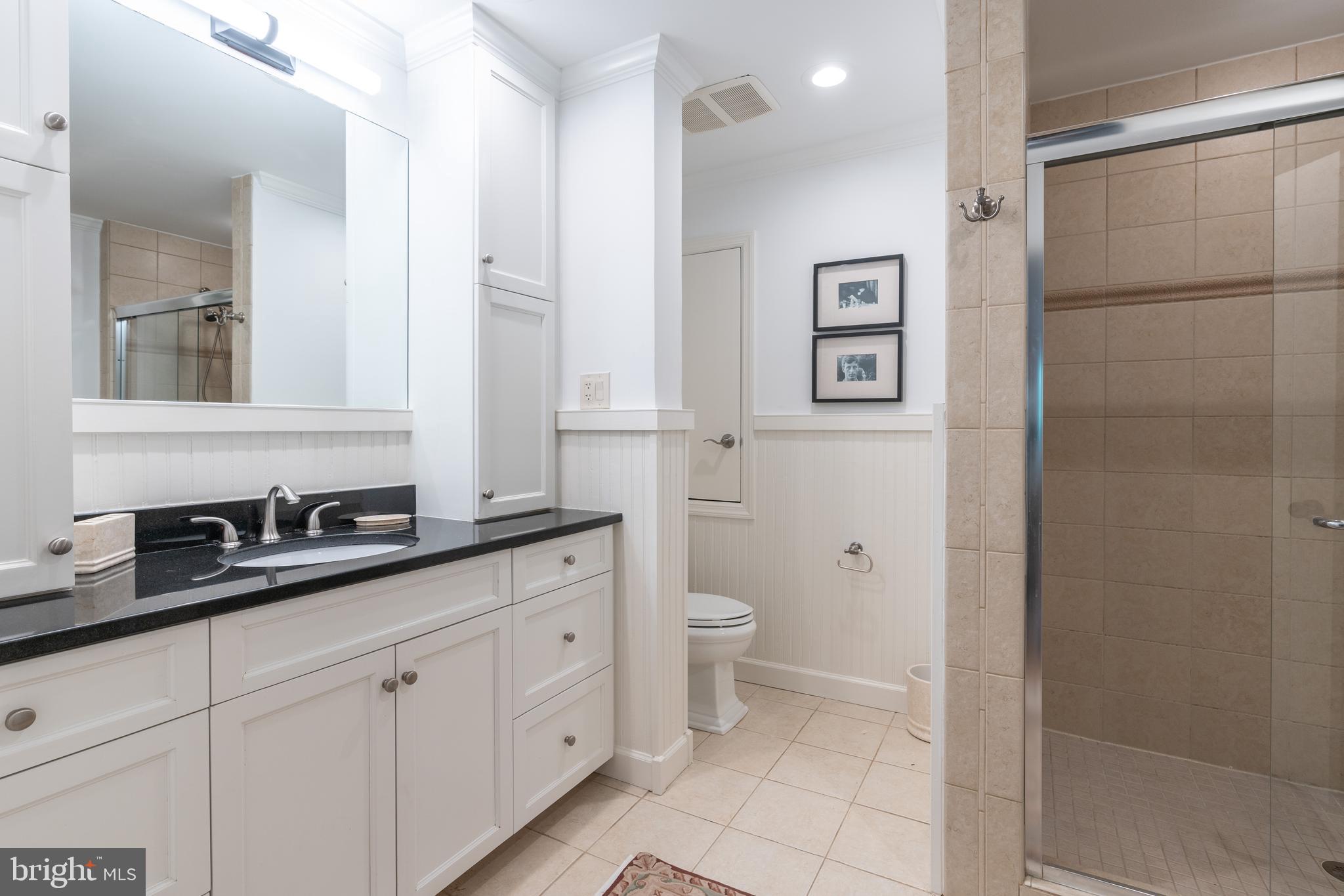 3450 N VENICE STREET