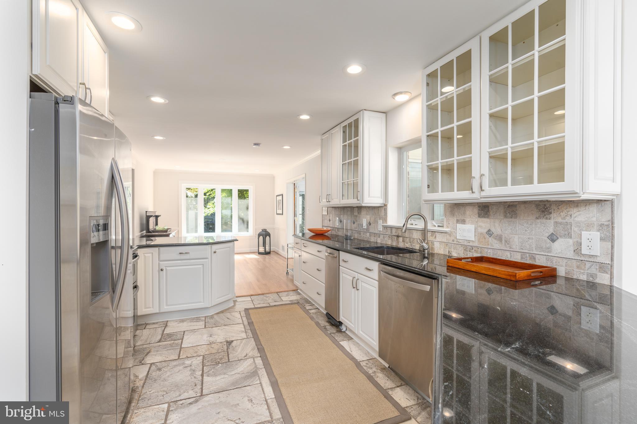 3450 N VENICE STREET