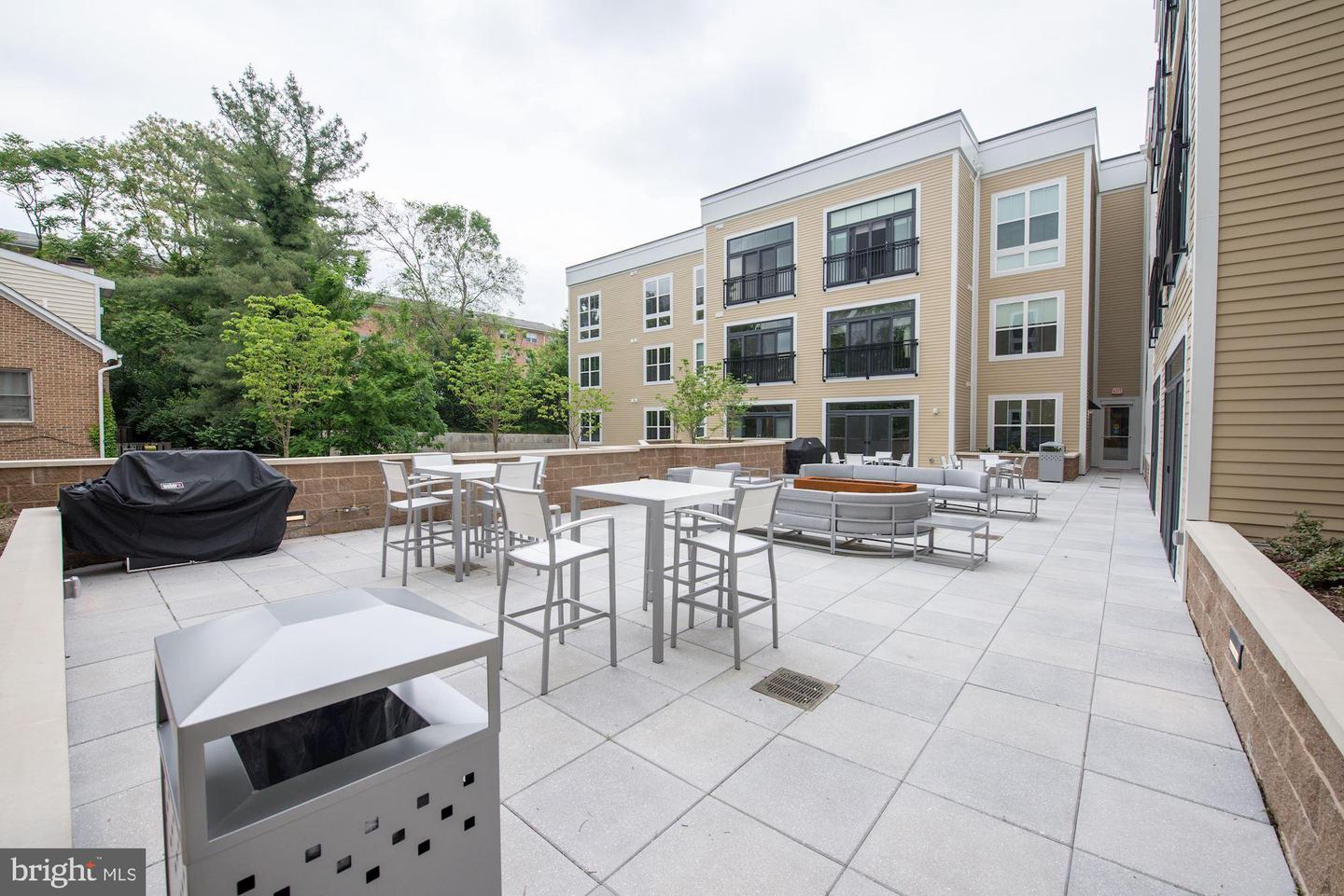 989 S Buchanan St #405