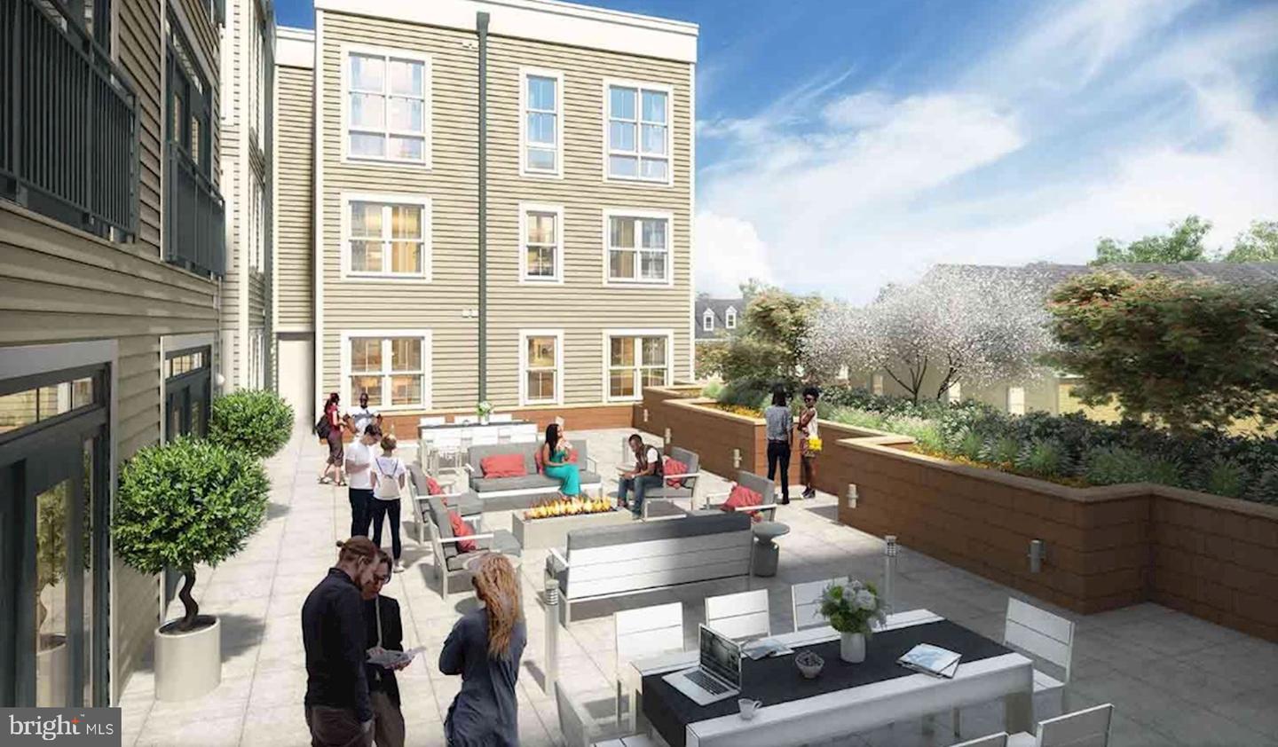 989 S Buchanan St #405