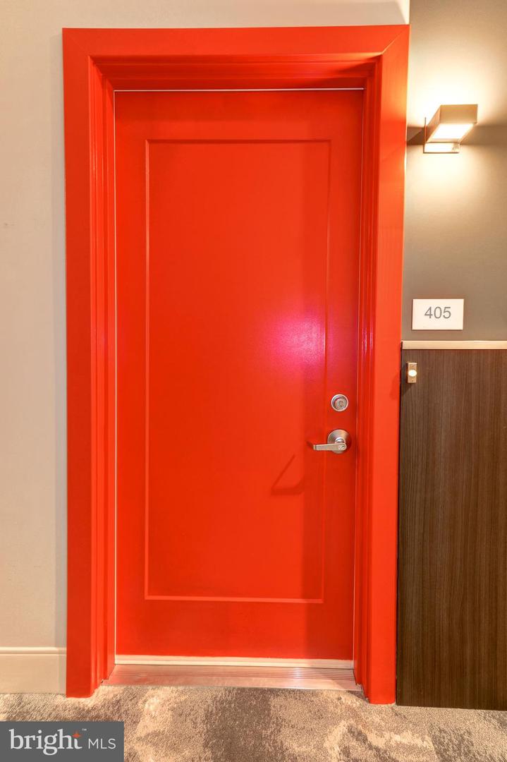 989 S Buchanan St #405