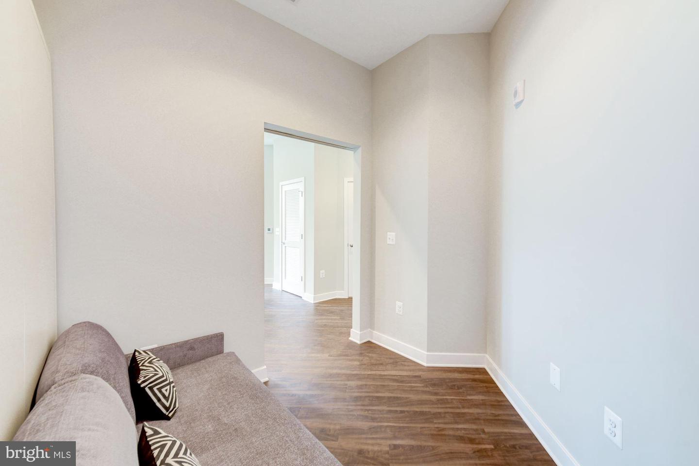 989 S Buchanan St #405