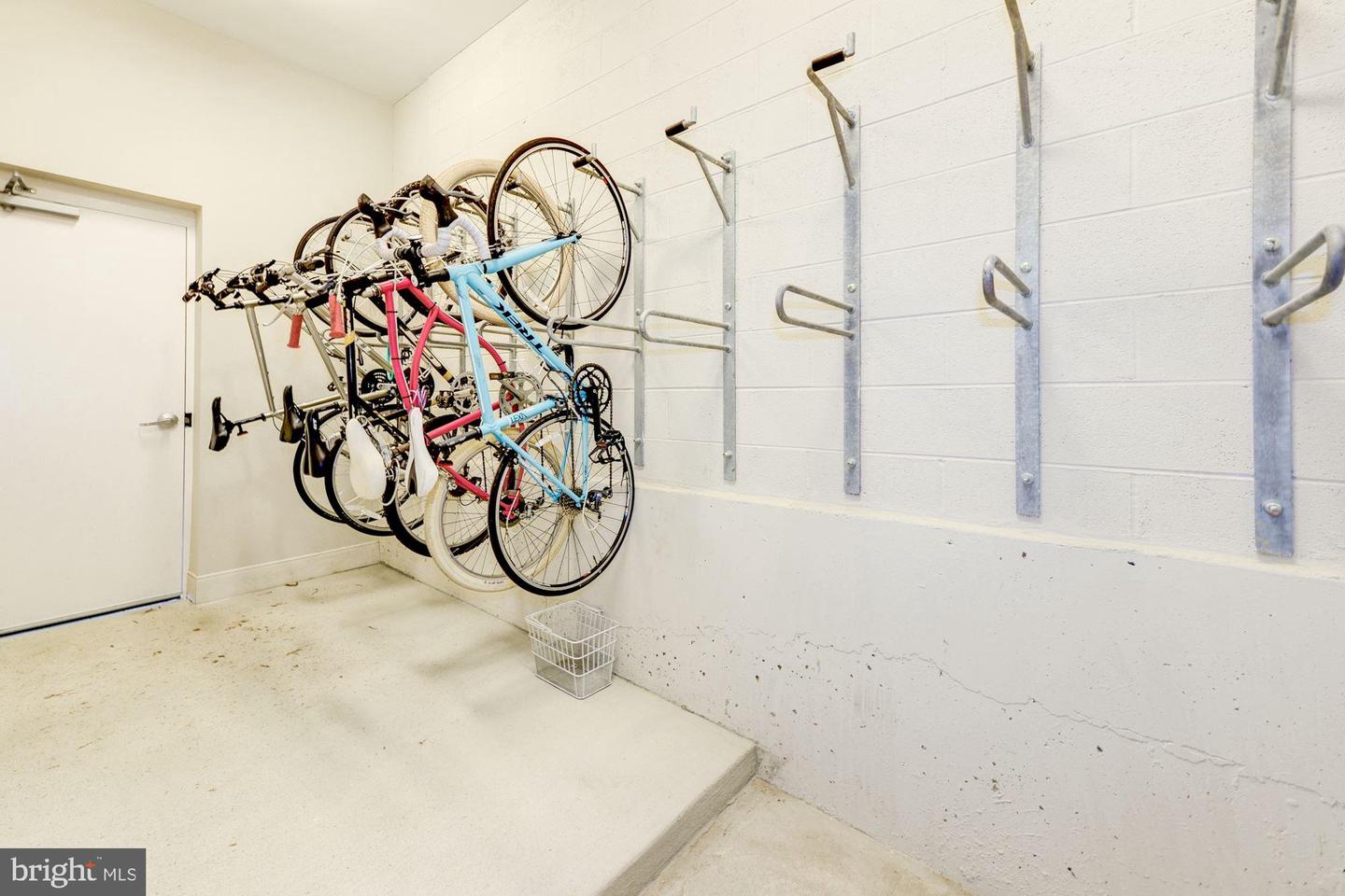 989 S Buchanan St #405