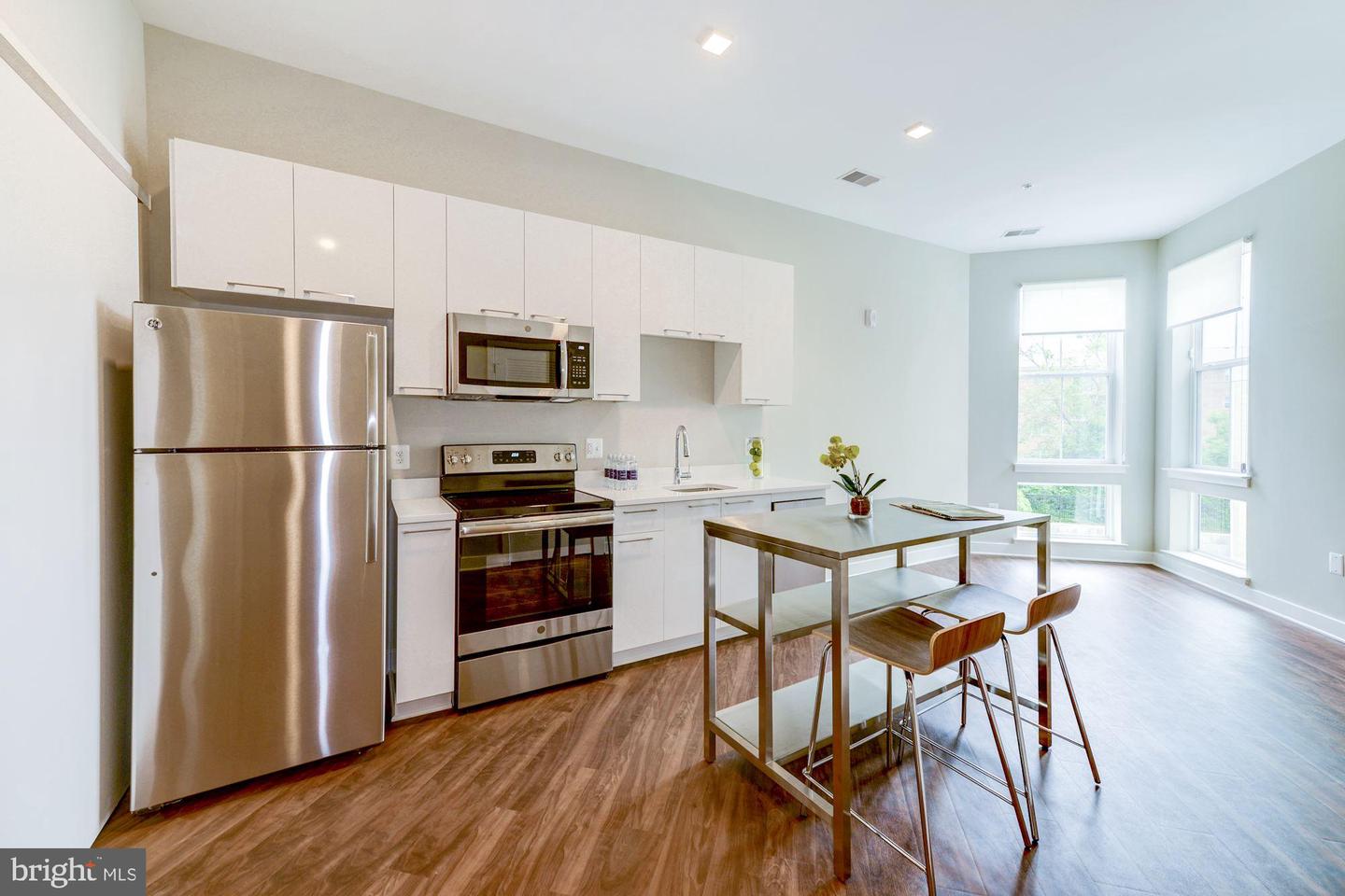 989 S Buchanan St #405