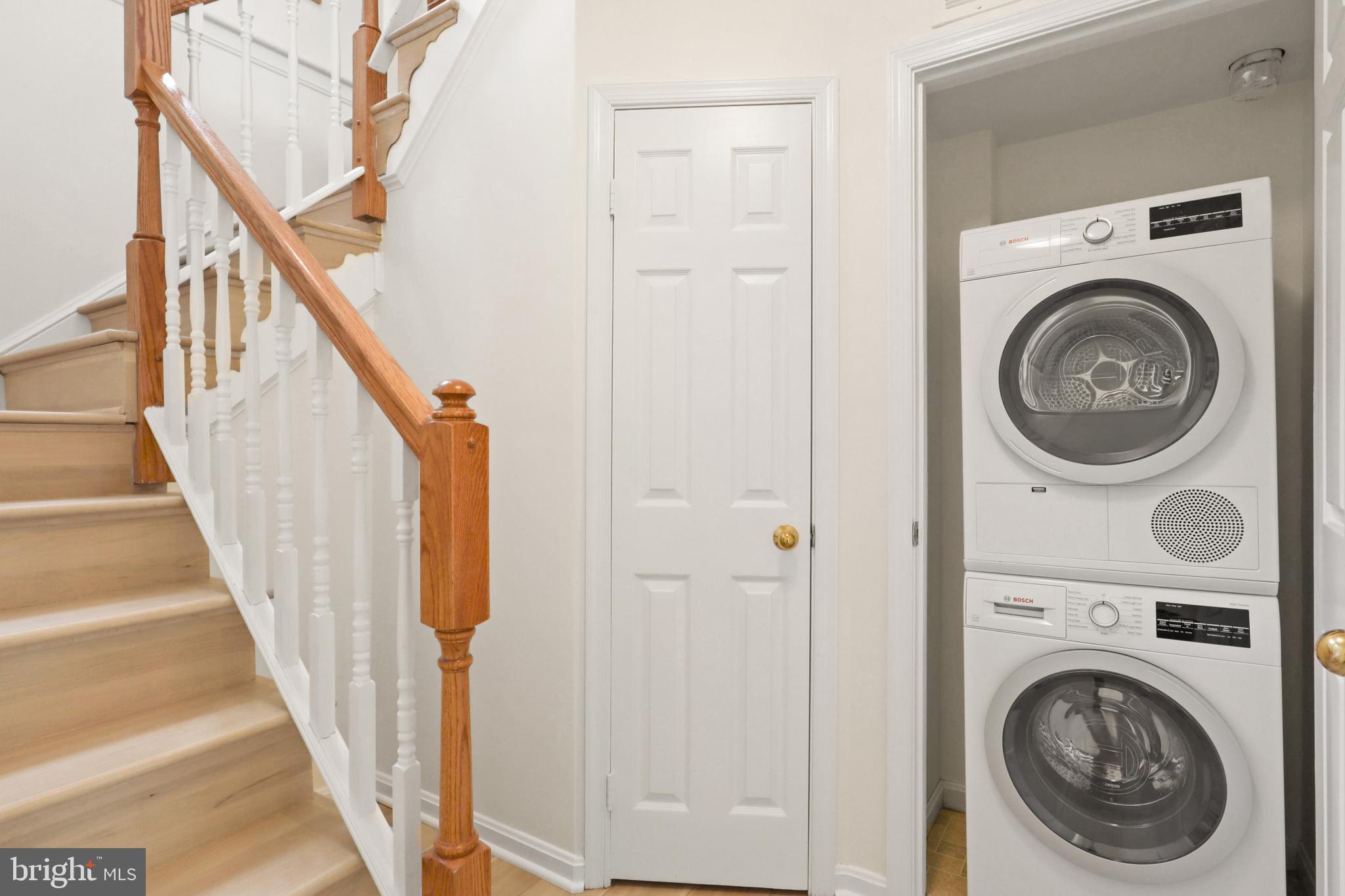 1801 N UHLE STREET N 1