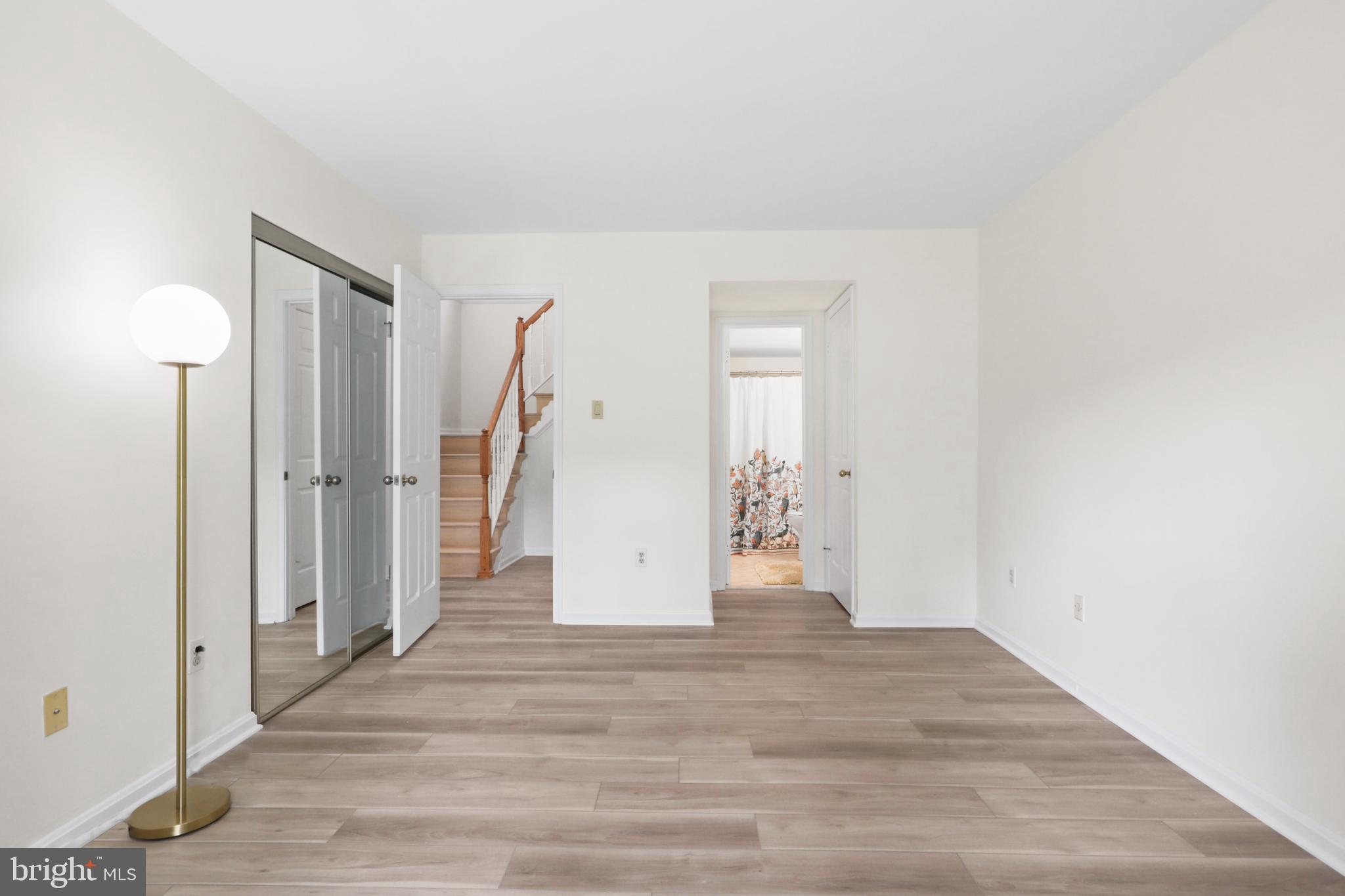 1801 N UHLE STREET N 1