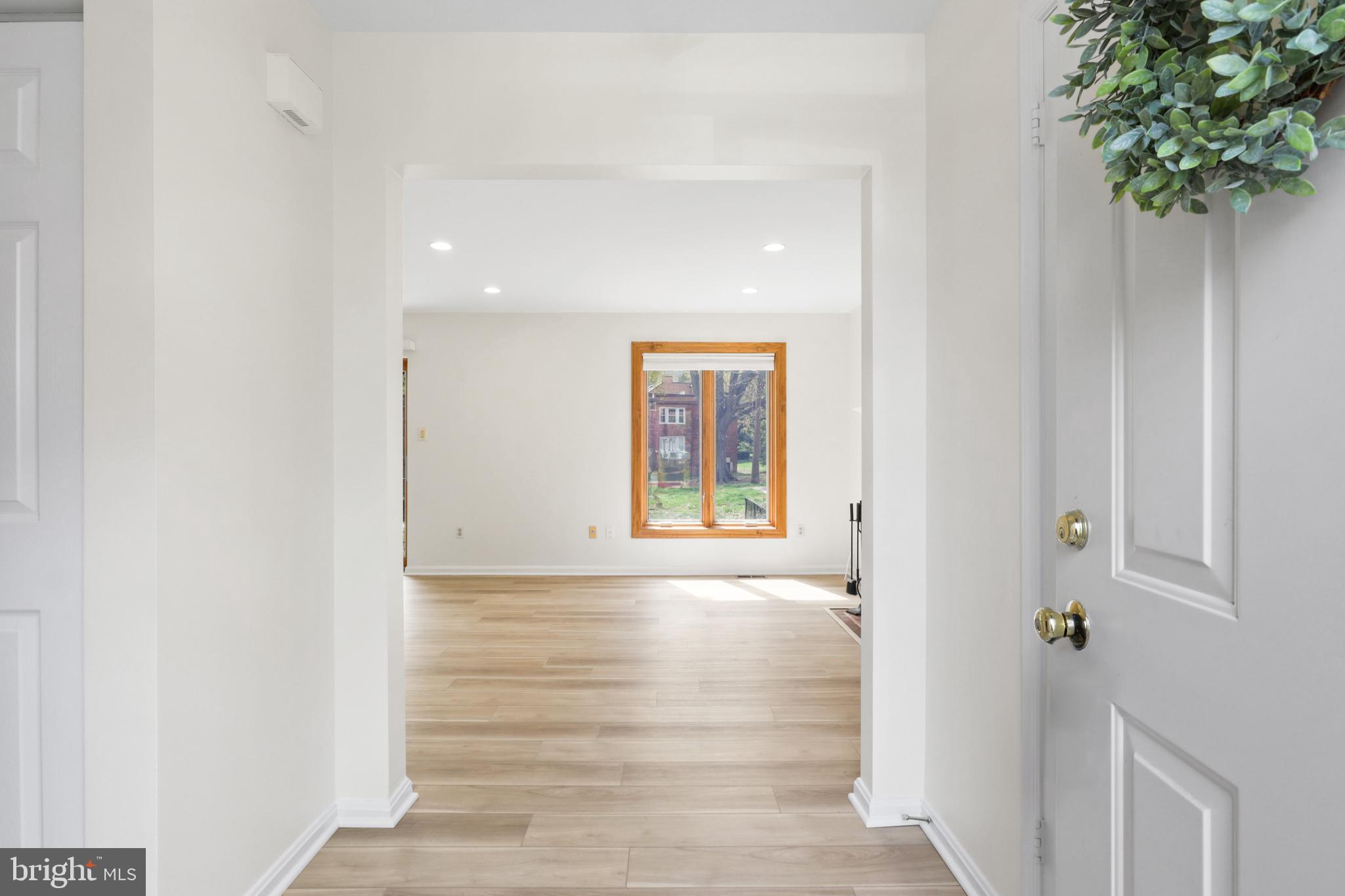 1801 N UHLE STREET N 1