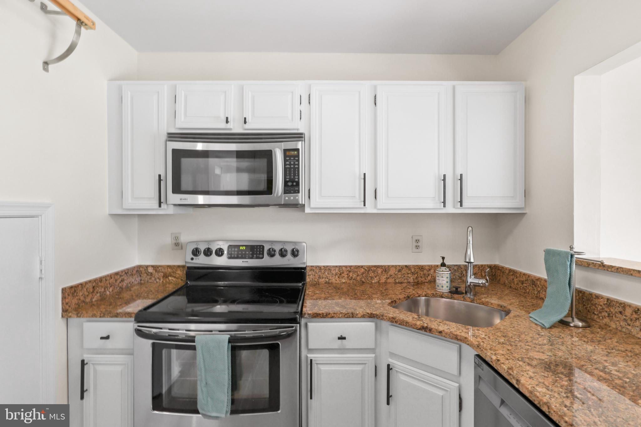 1801 N UHLE STREET N 1