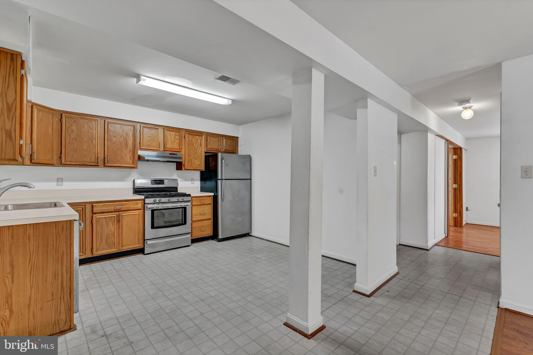 2023 S LOWELL STREET