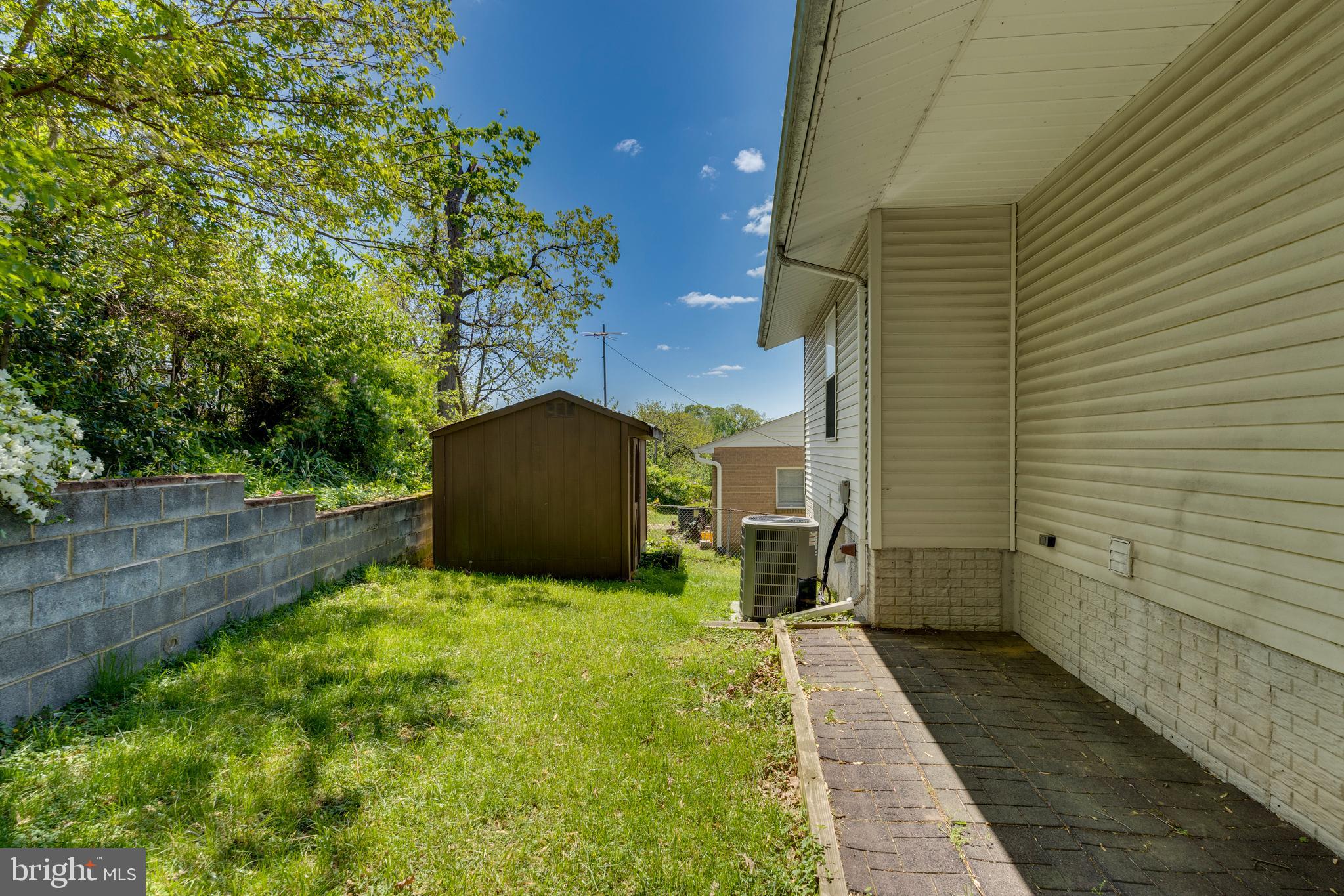 2023 S LOWELL STREET