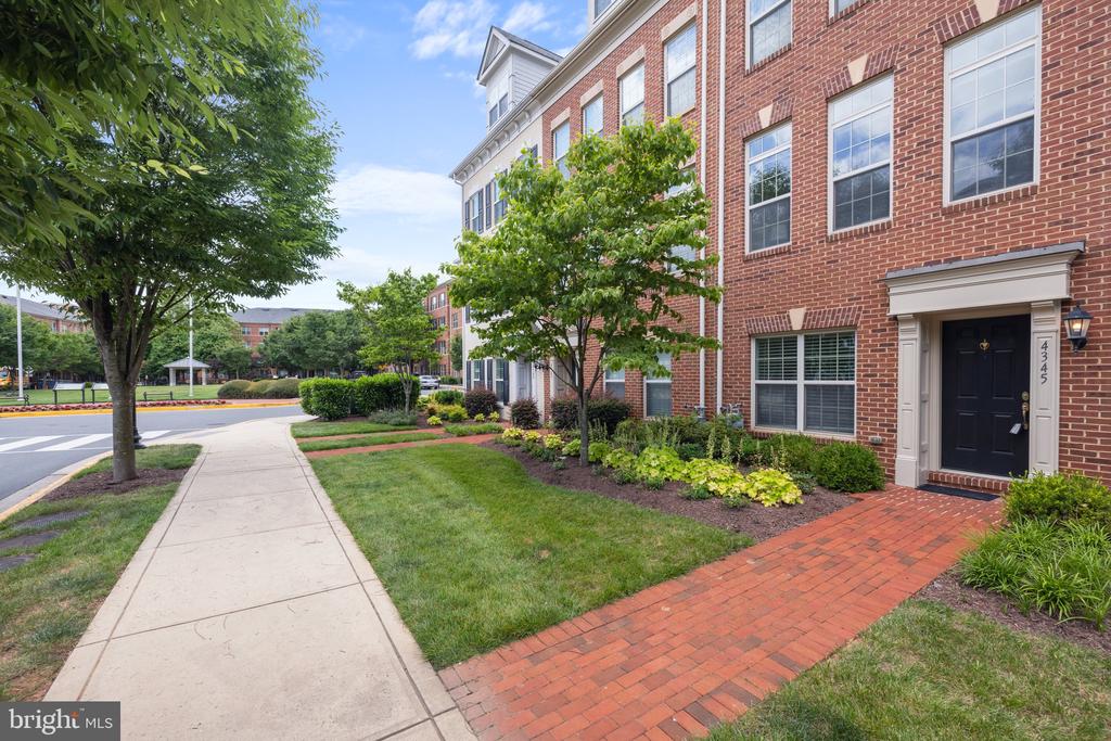 4345 4TH STREET N