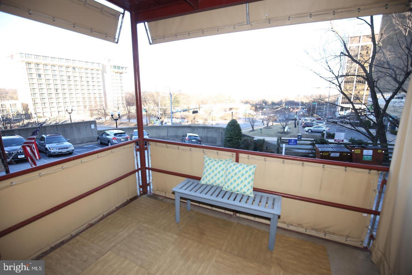 1569 N COLONIAL TERRACE 207-Z