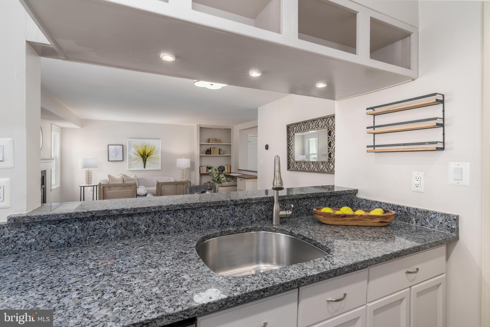 2821 S WAKEFIELD STREET B