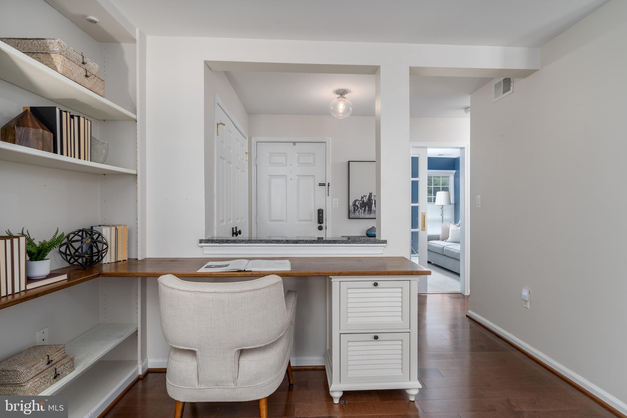 2821 S WAKEFIELD STREET B