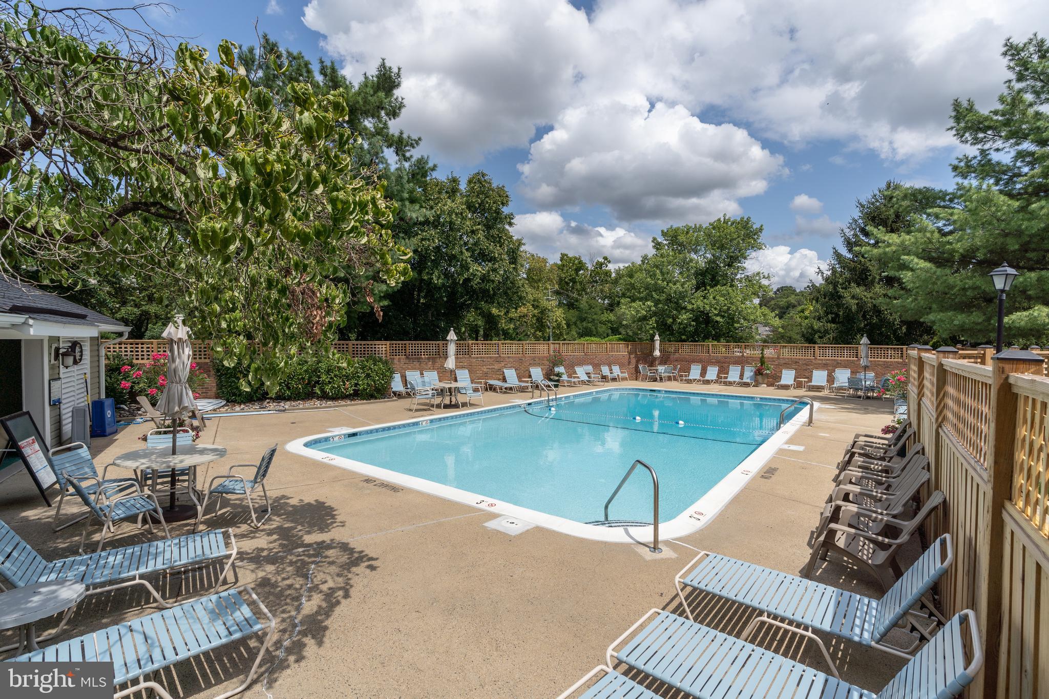 2821 S WAKEFIELD STREET B