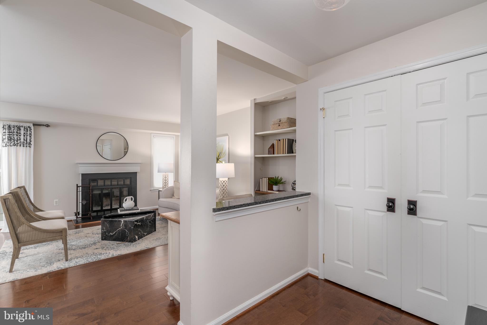 2821 S WAKEFIELD STREET B