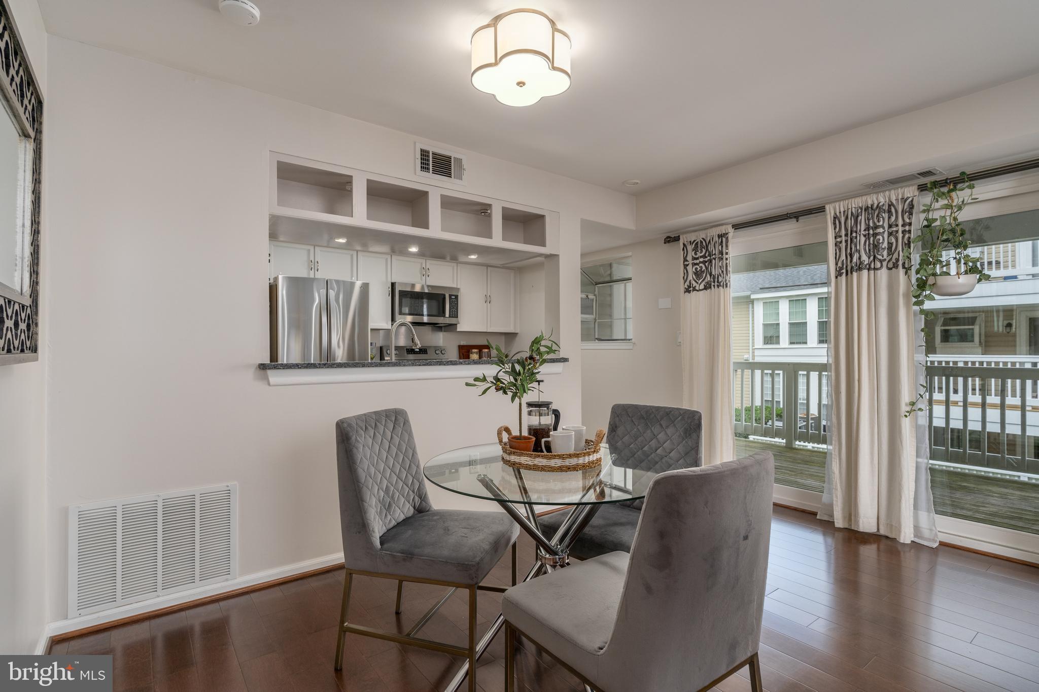 2821 S WAKEFIELD STREET B