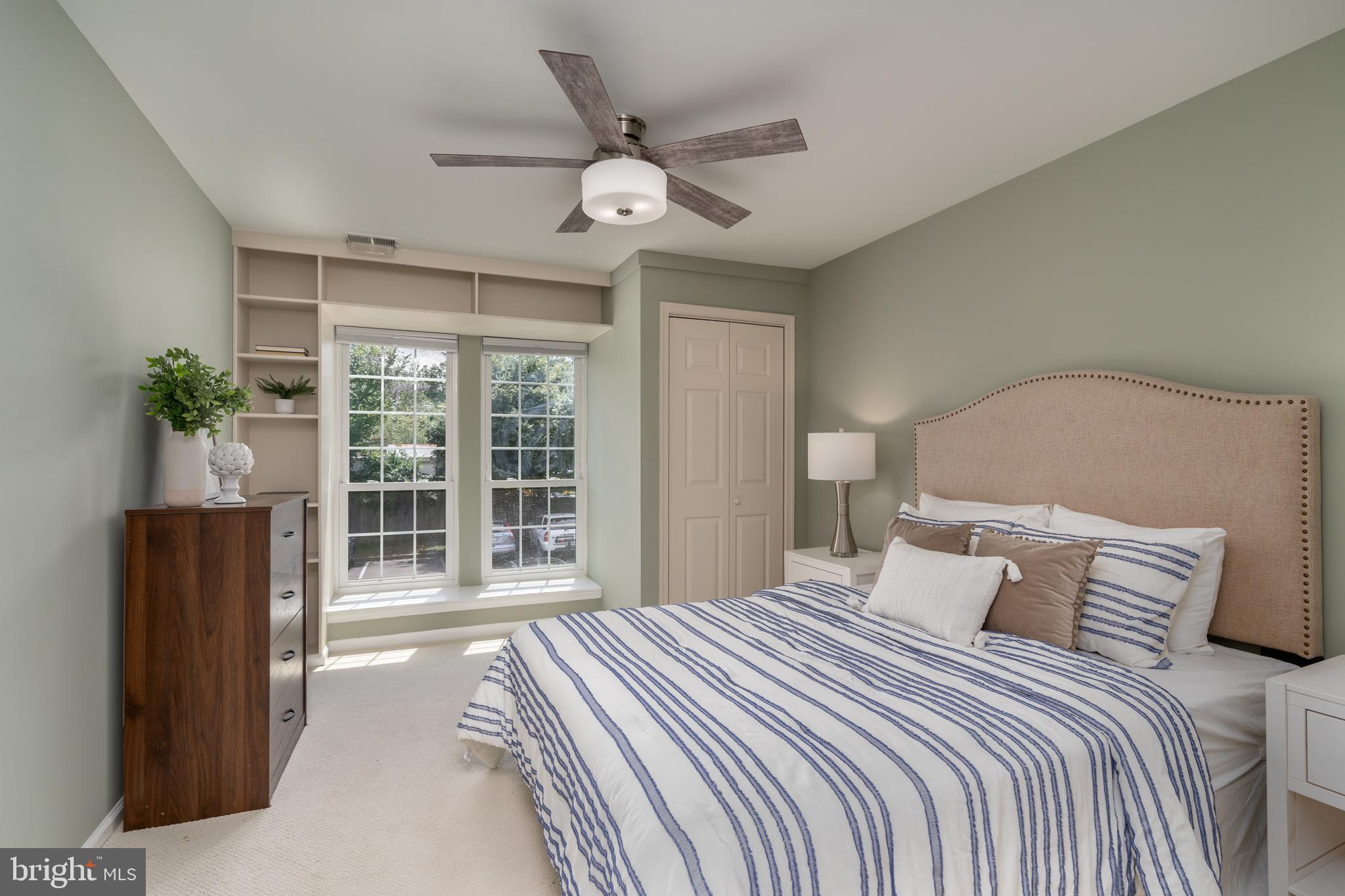 2821 S WAKEFIELD STREET B