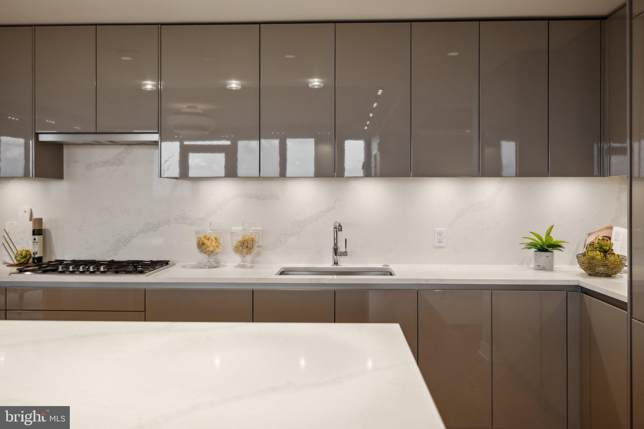 1781 N PIERCE STREET 2003