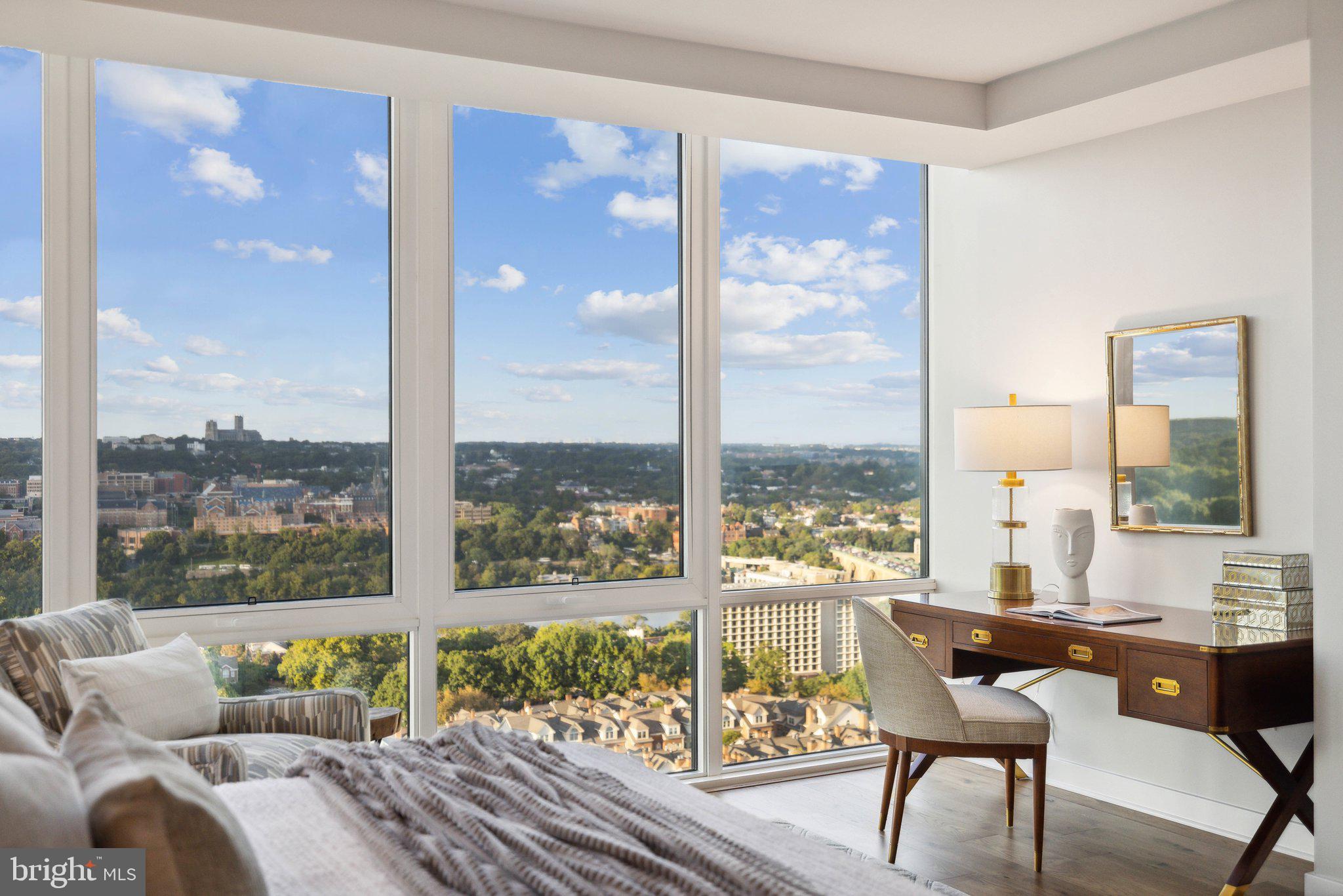 1781 N PIERCE STREET 2003