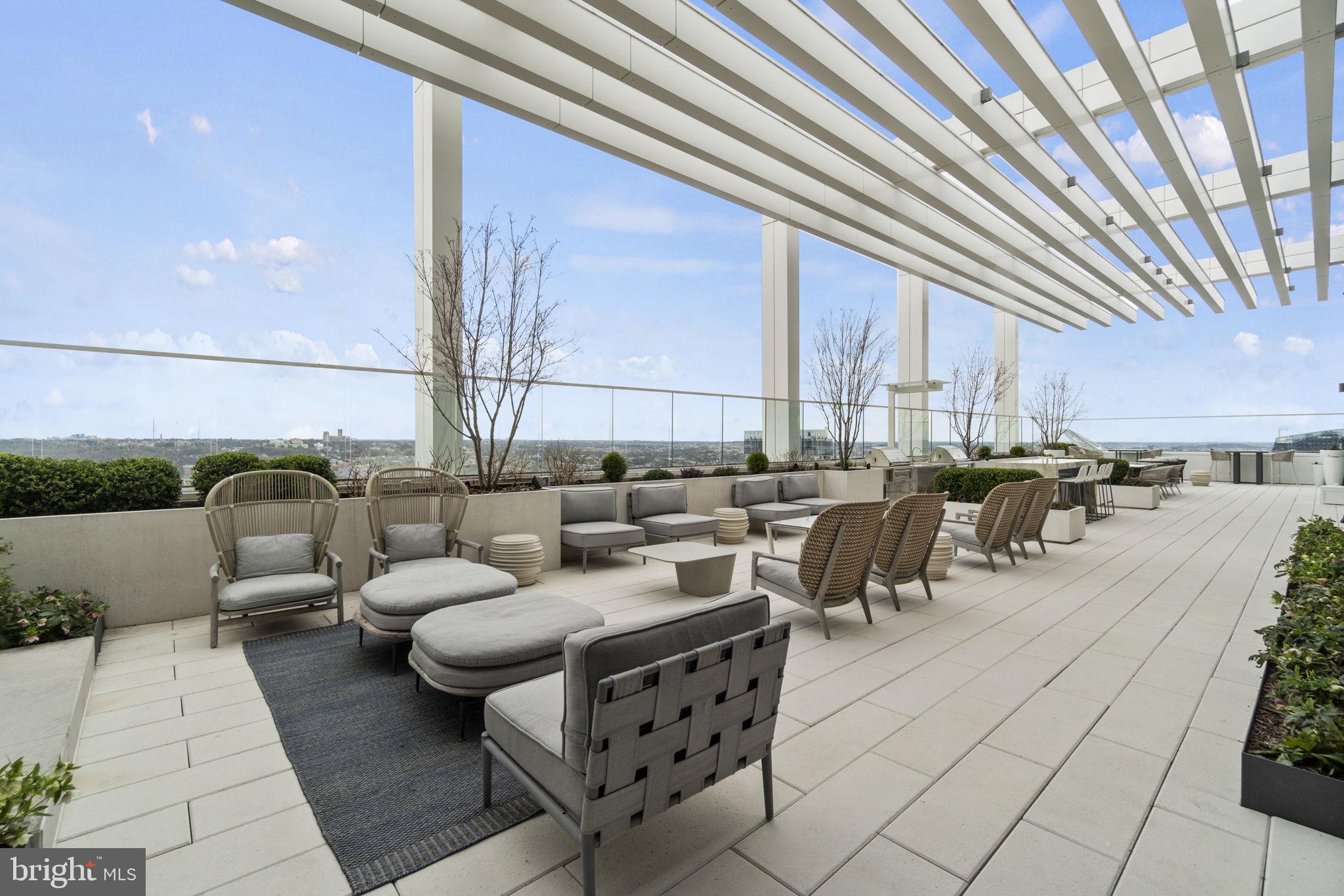 1781 N PIERCE STREET 2003